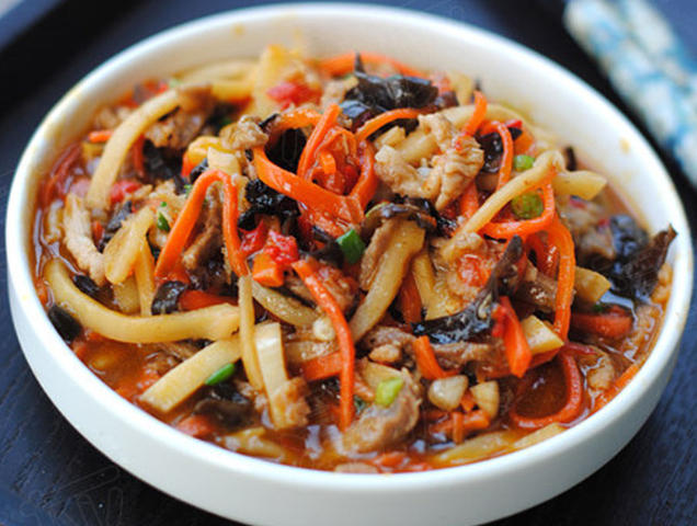 Shredded pork with black fungus and fish flavor