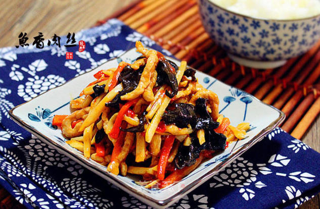 Shredded pork with winter bamboo shoots and fish flavor